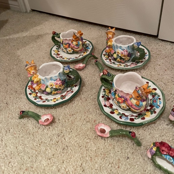 Springtime Ceramic Tea Set - Picture 3 of 11